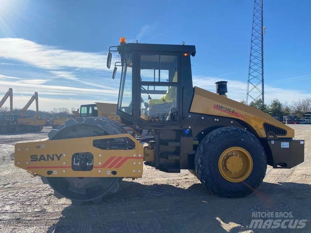 Sany SSR120C-8 Kompaktorji odpadkov