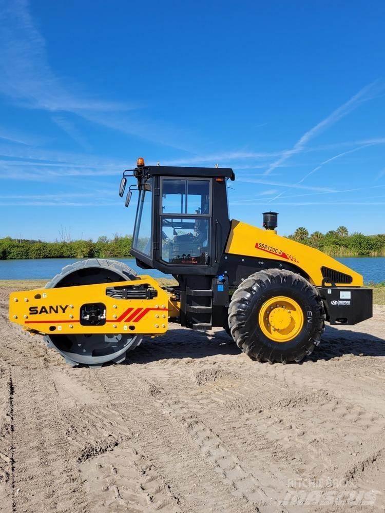 Sany SSR120C-8 Kompaktorji odpadkov