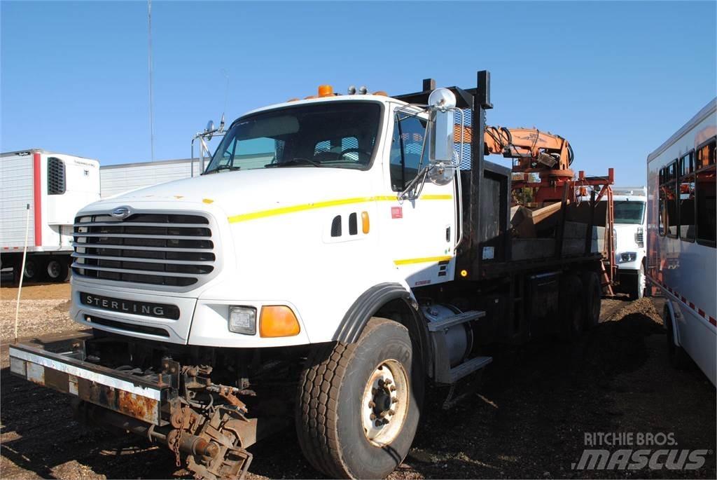 Sterling LT9500 Tovornjaki z žerjavom