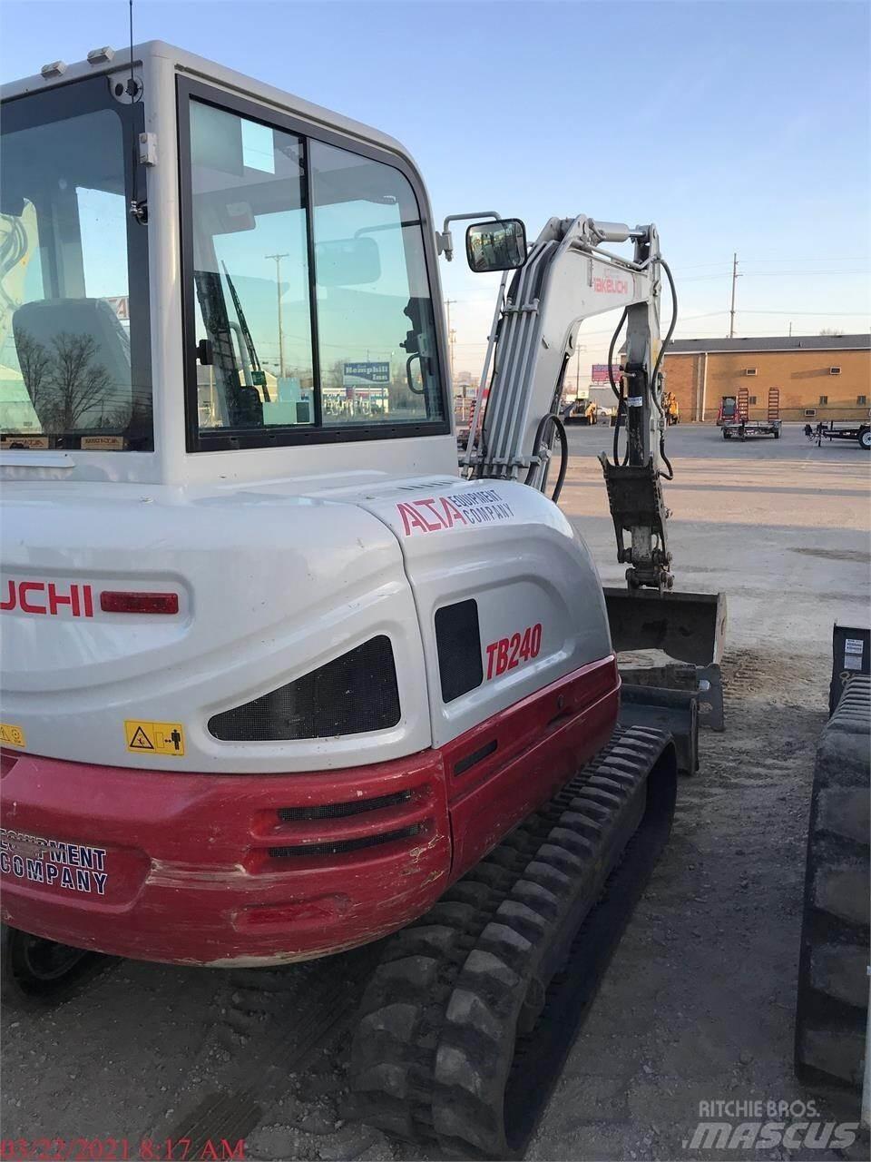 Takeuchi TB240 Mini bagri <7t