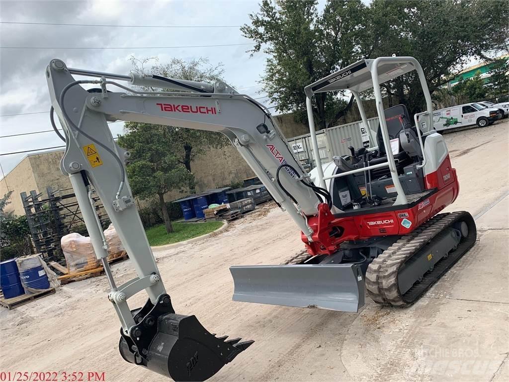 Takeuchi TB240 Mini bagri <7t