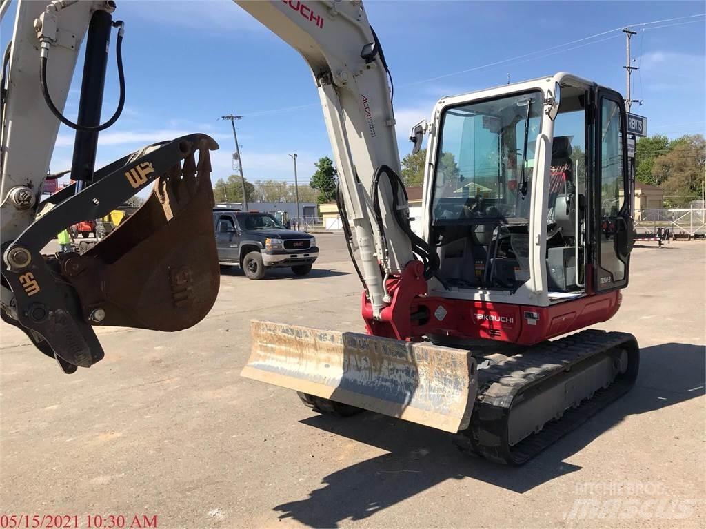 Takeuchi TB250-2 Mini bagri <7t