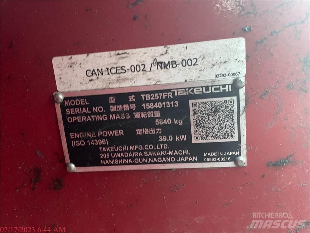 Takeuchi TB257FR Bagri goseničarji