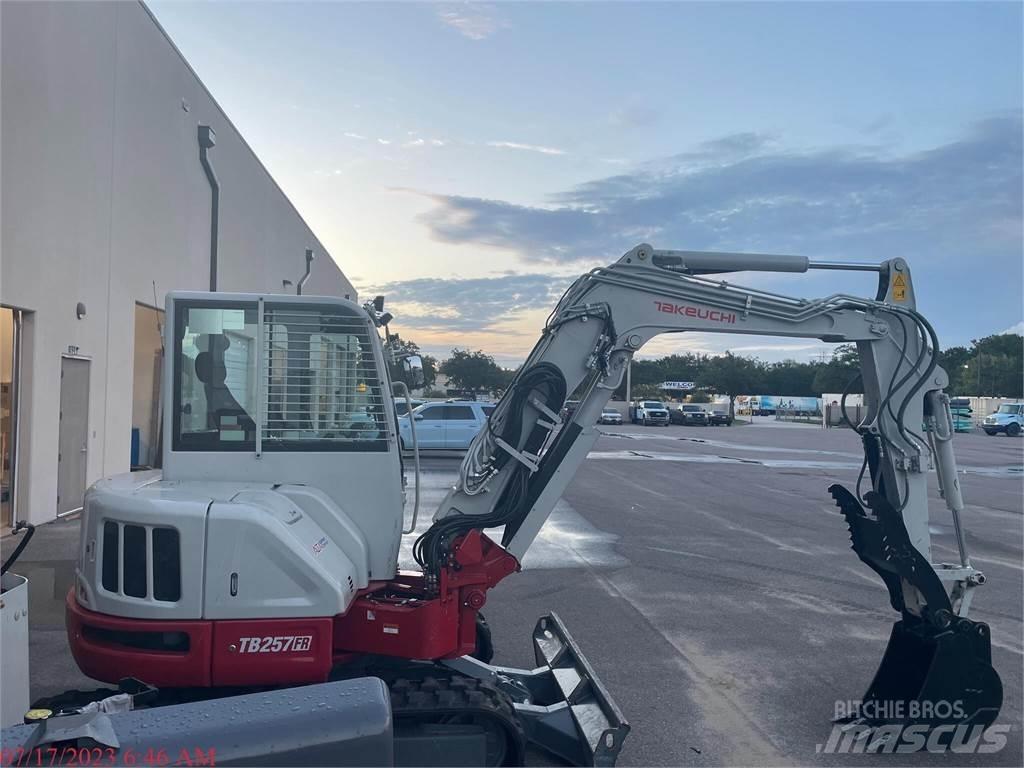 Takeuchi TB257FR Bagri goseničarji