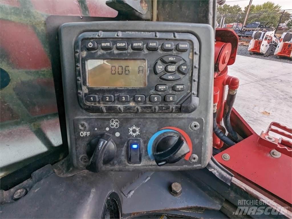 Takeuchi TL12V2 Skid steer mini nakladalci