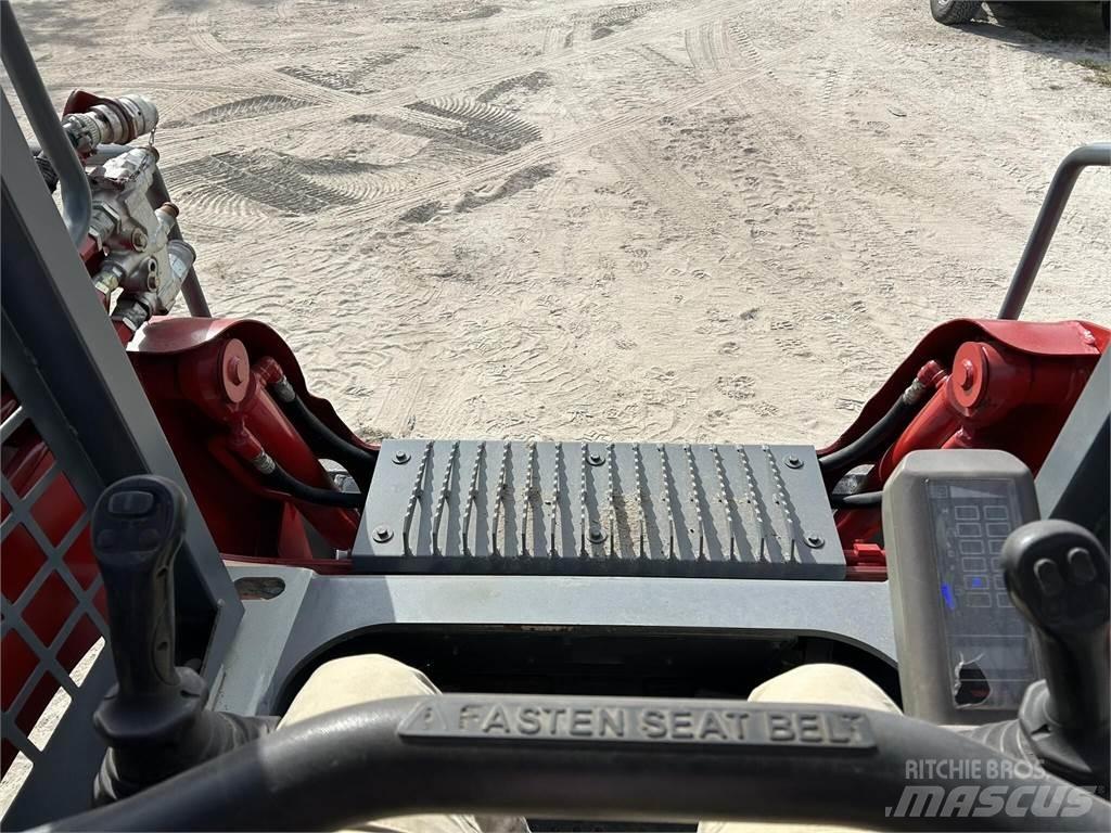 Takeuchi TL8 Skid steer mini nakladalci