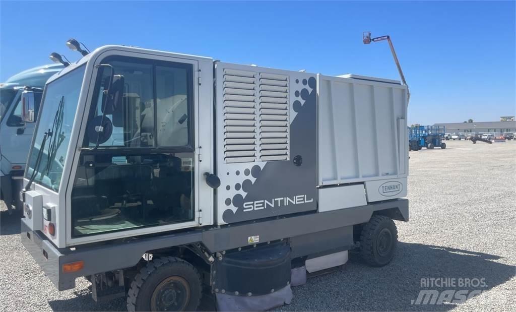 Tennant SENTINEL Cestni pometači