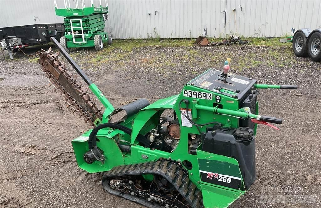 Vermeer RTX250 Freze za kopanje jarkov Trenčerji