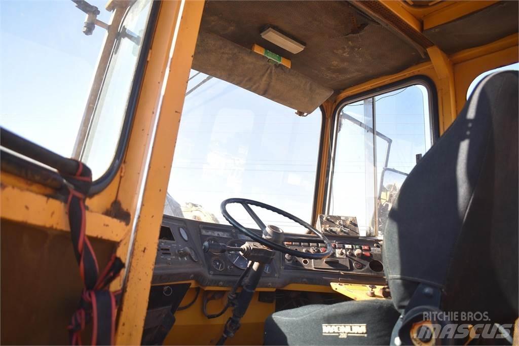 Volvo A25 Zglobni demperji