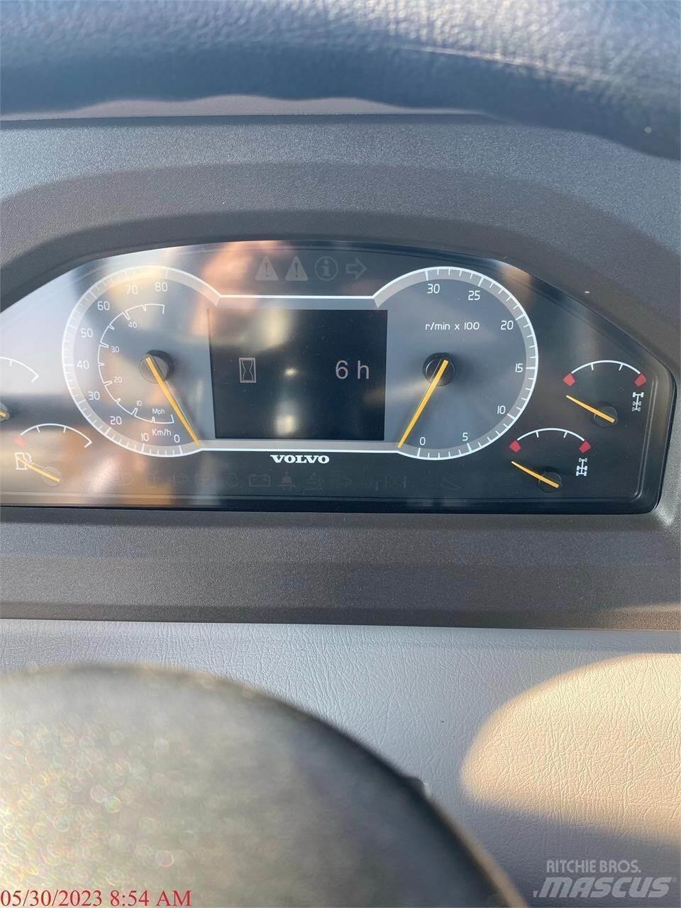 Volvo A25G Zglobni demperji