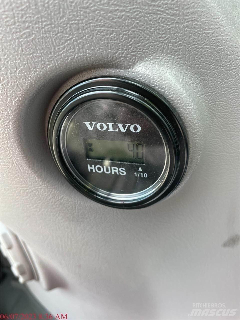 Volvo EC140EL Bagri goseničarji