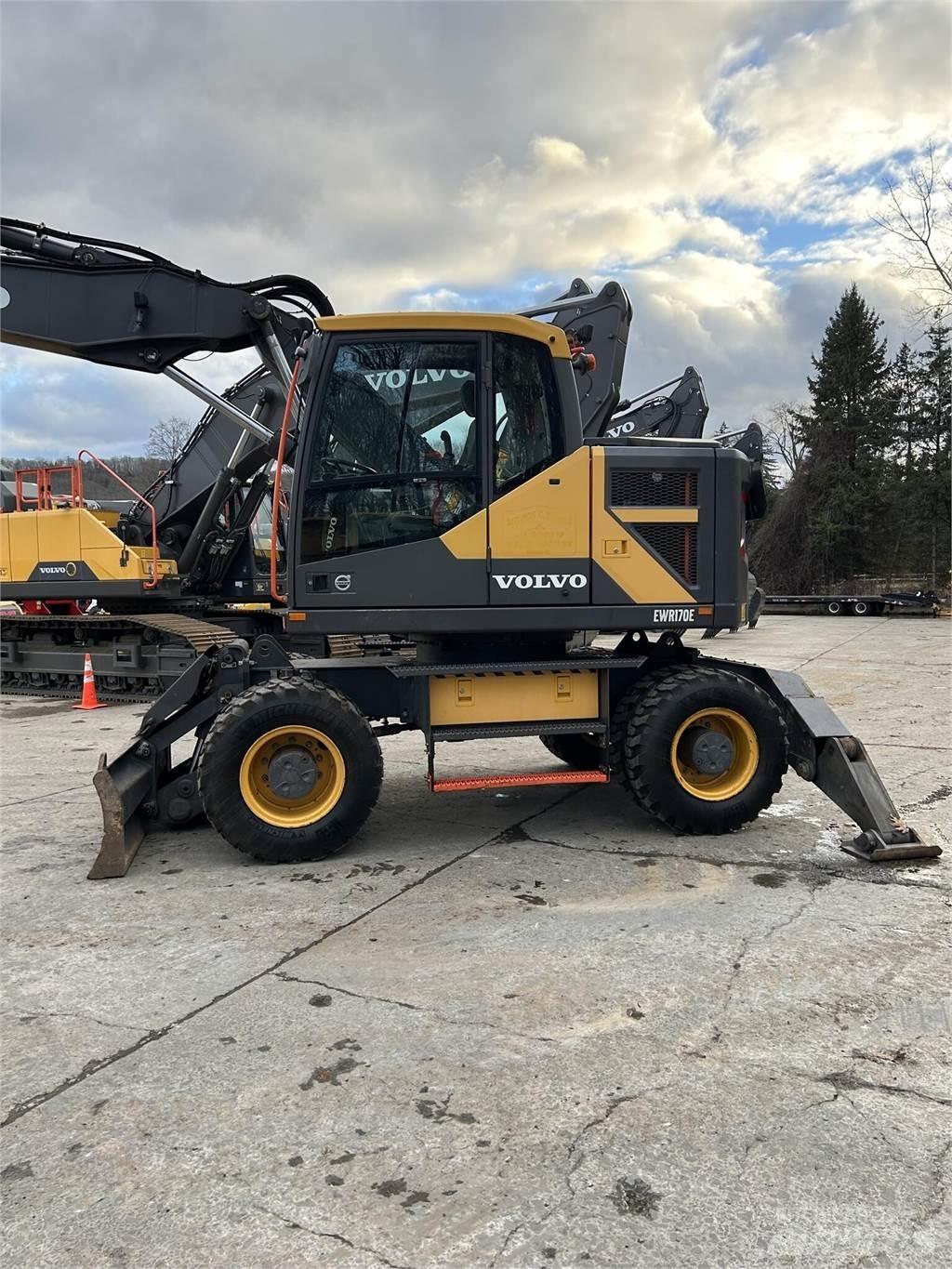 Volvo EWR170E Bagri na kolesih