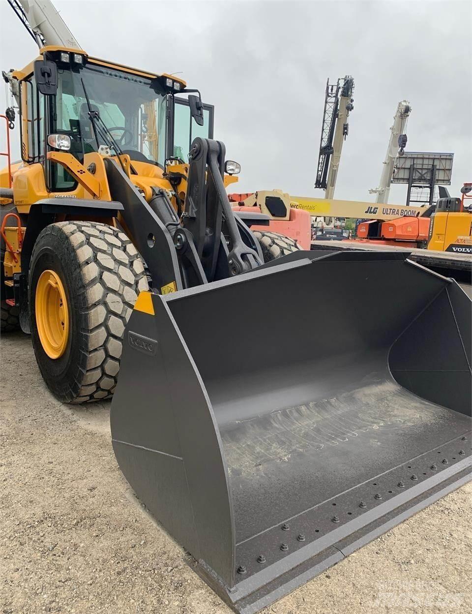 Volvo L120H Kolesni nakladalci