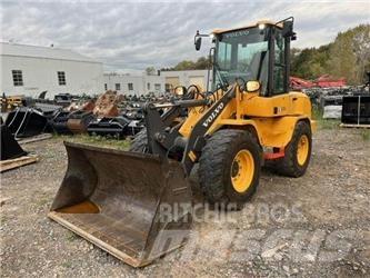 Volvo L30G Kolesni nakladalci