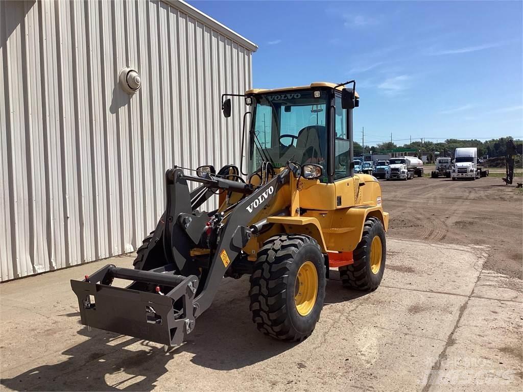 Volvo L30GS Kolesni nakladalci