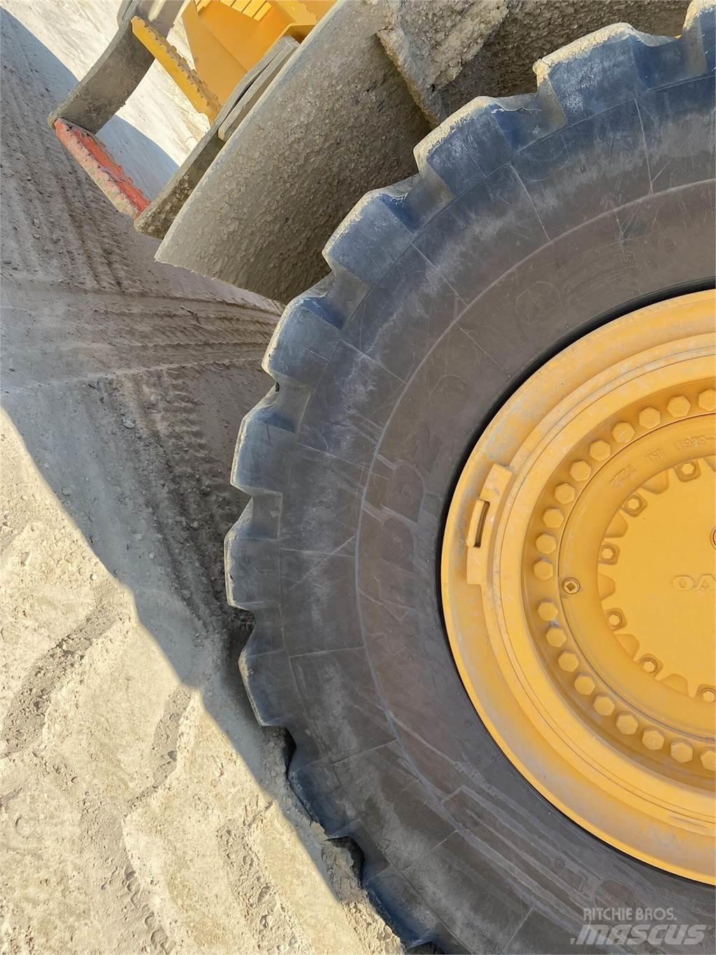 Volvo L350H Kolesni nakladalci