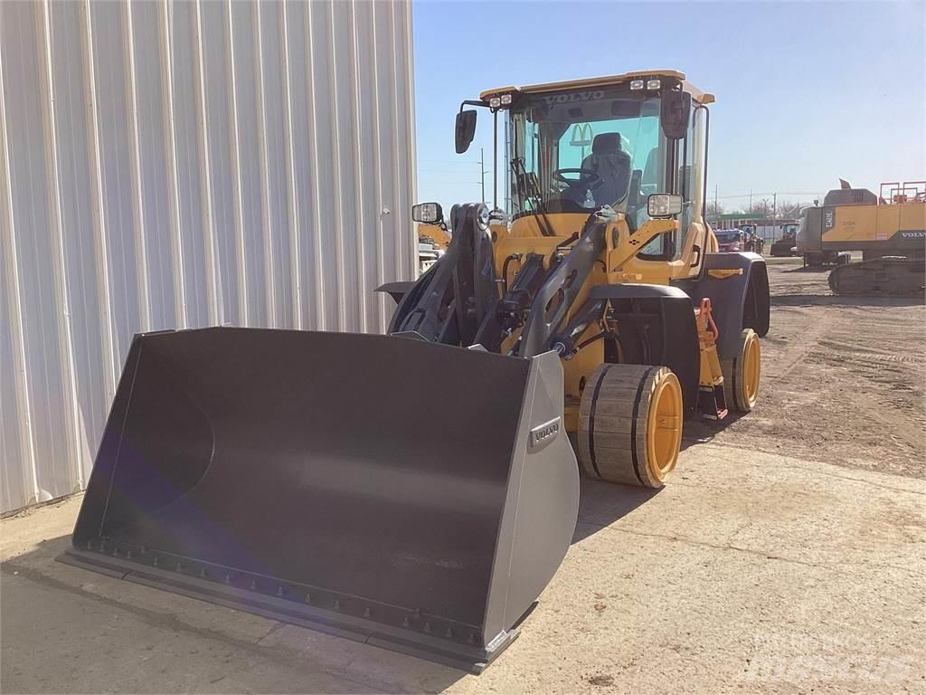 Volvo L60H Kolesni nakladalci