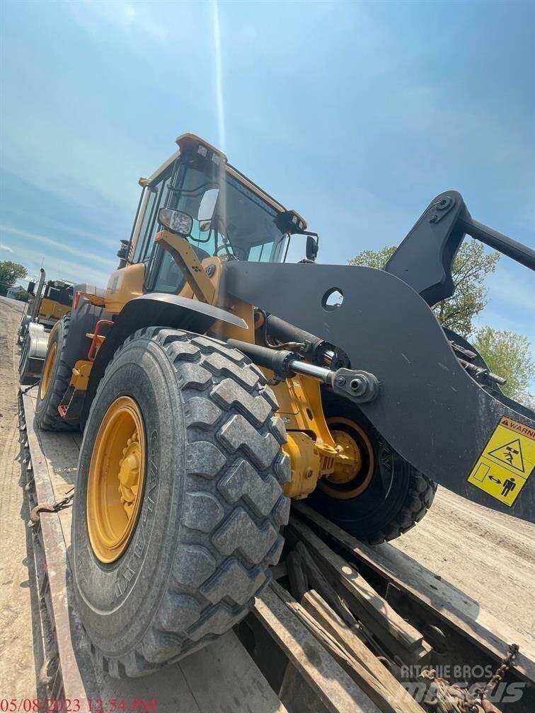 Volvo L70H Kolesni nakladalci