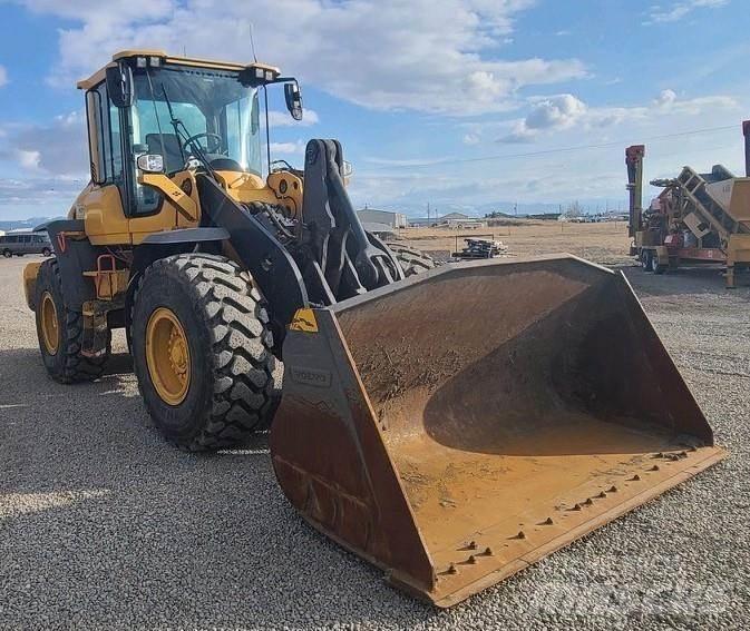 Volvo L90H Kolesni nakladalci