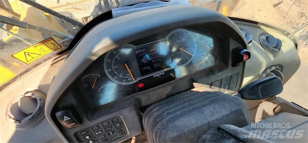 Volvo L90H Kolesni nakladalci