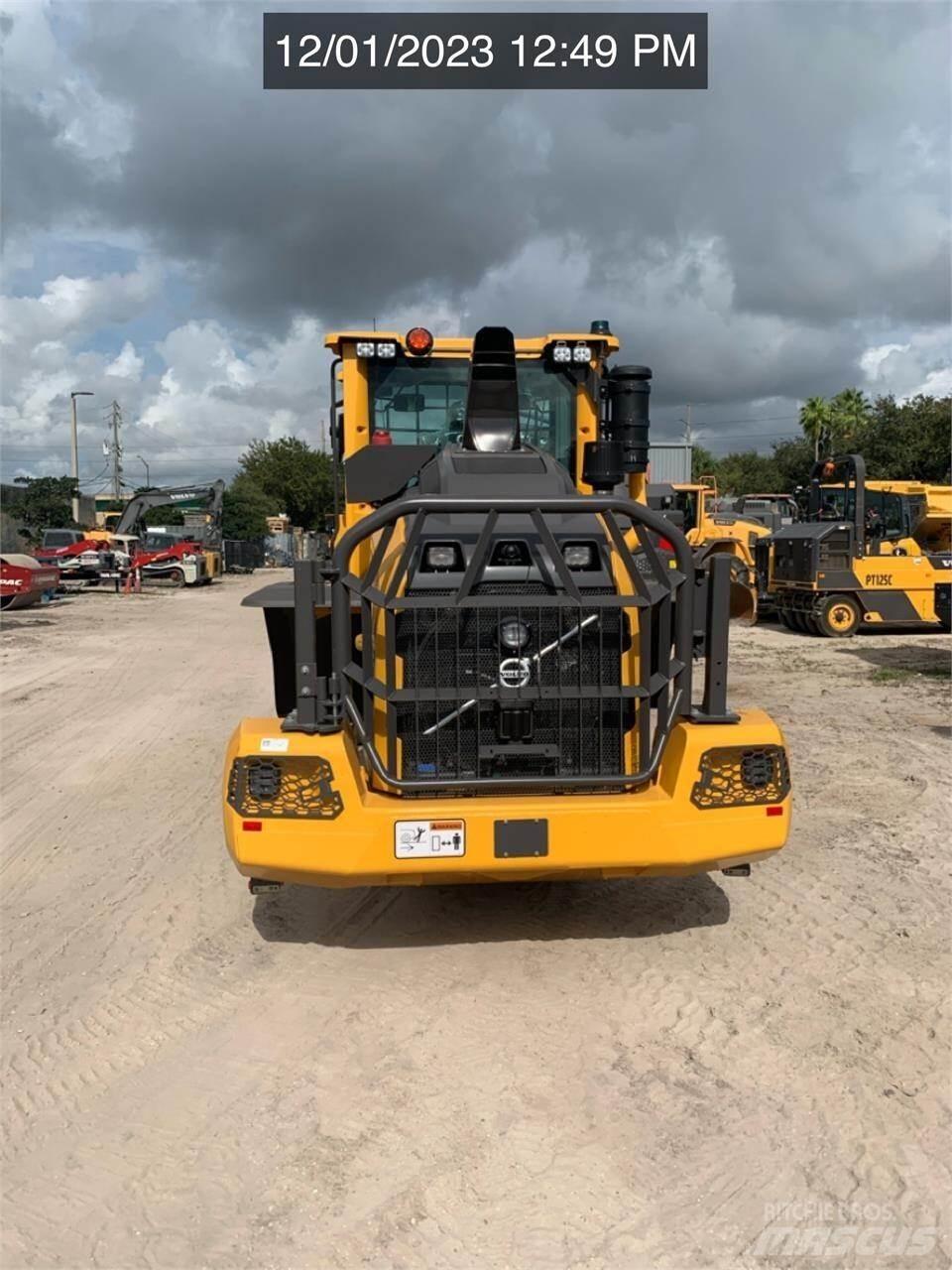 Volvo L90H Kolesni nakladalci