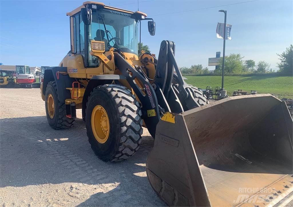 Volvo L90H Kolesni nakladalci