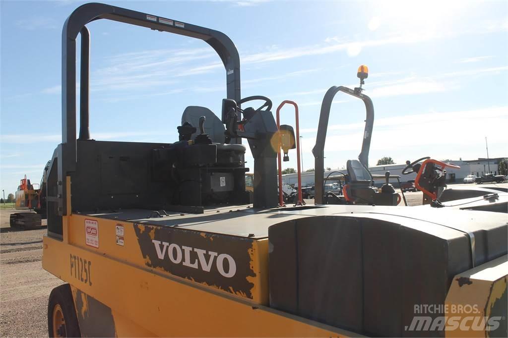 Volvo PT125C Kolesni valjarji s pnevmatikami