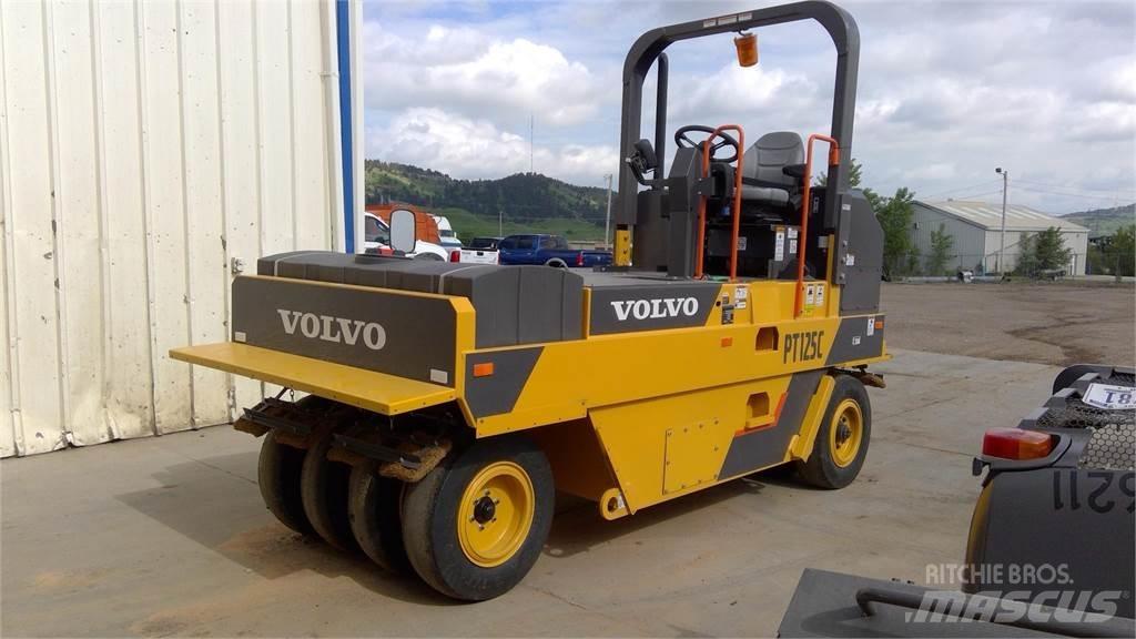 Volvo PT125C Kolesni valjarji s pnevmatikami