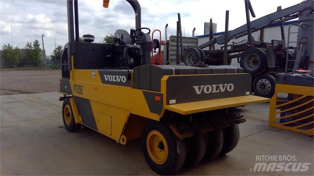 Volvo PT125C Kolesni valjarji s pnevmatikami