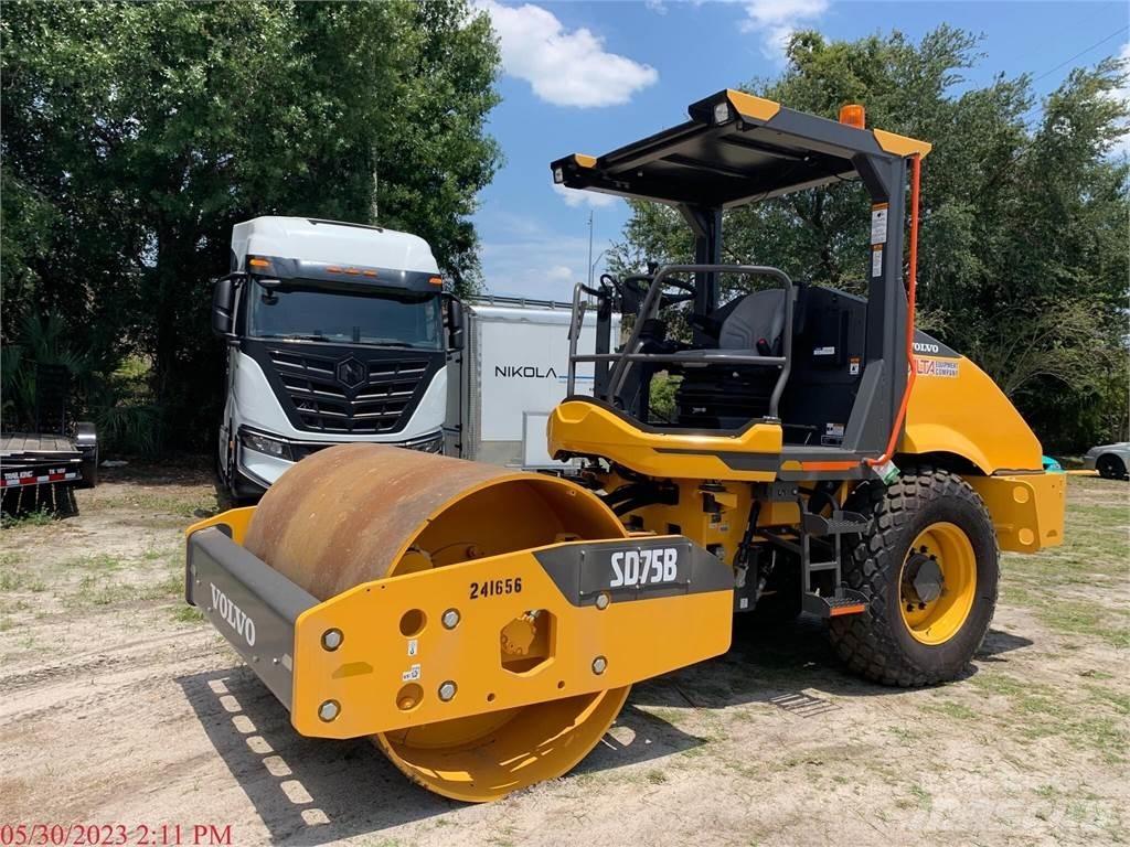 Volvo SD75B Dvojni valjarji