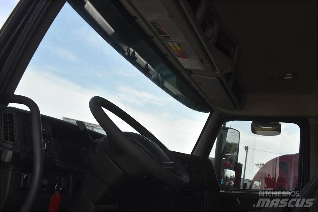 Volvo VHD104F300 Kiper tovornjaki