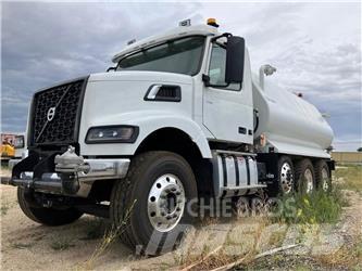 Volvo VHD84B300 Tovornjaki za vodo