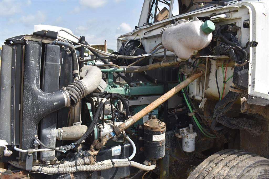 Volvo WG84B Kiper tovornjaki