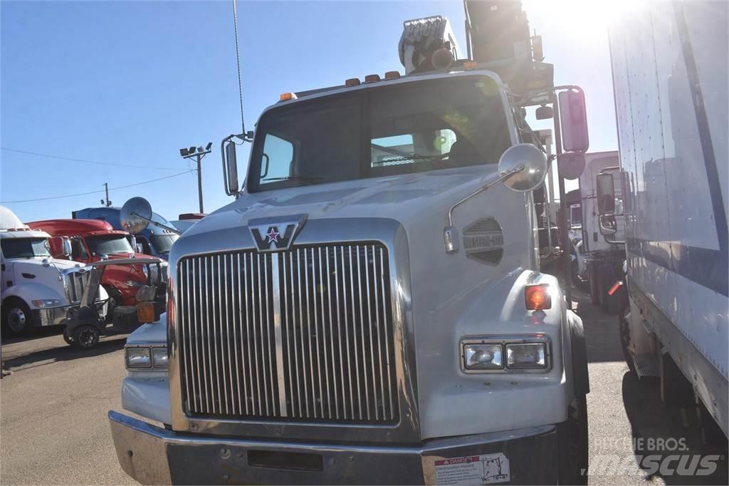 Western Star 4900 Tovornjaki z žerjavom