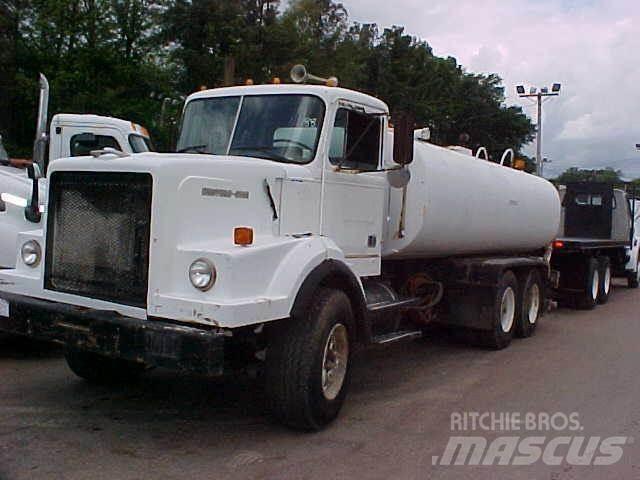 Western Star 6964F Tovornjaki cisterne