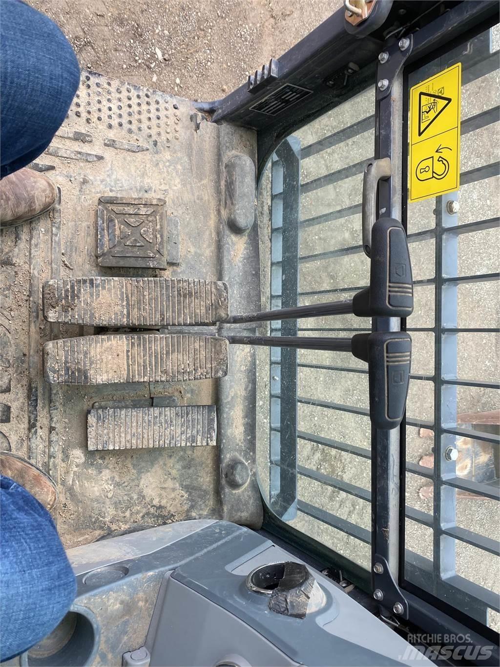 XCMG XE210U Bagri goseničarji
