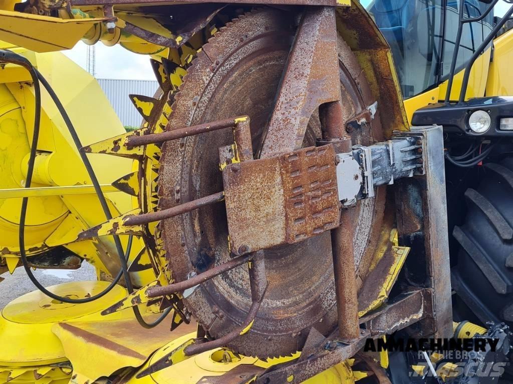 New Holland FR 600 Stroji za krmo na lastni pogon
