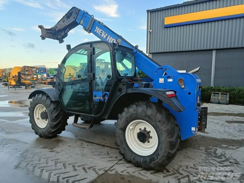 New Holland LM7.35 Kmetijski teleskopski nakladalci