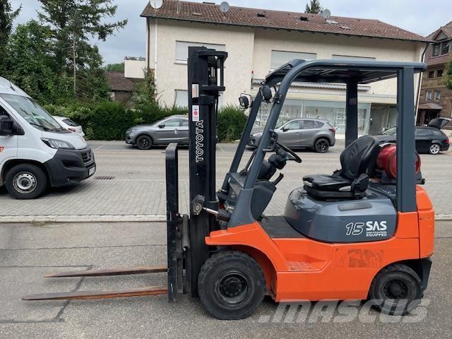 Toyota 42-7FGF15 Plinski viličarji