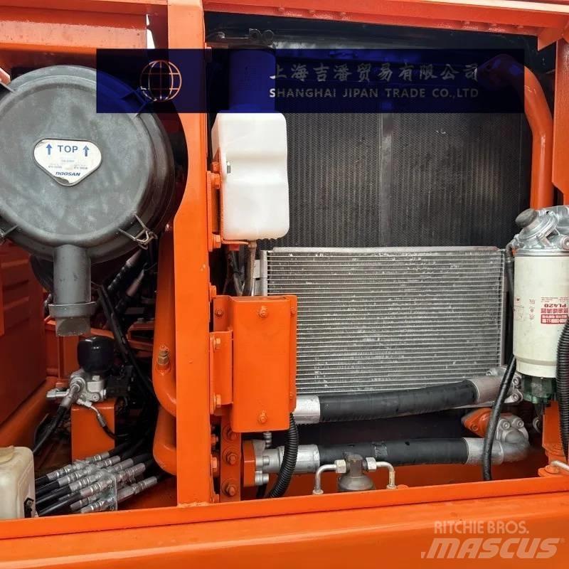 Doosan DX 150 Bagri goseničarji