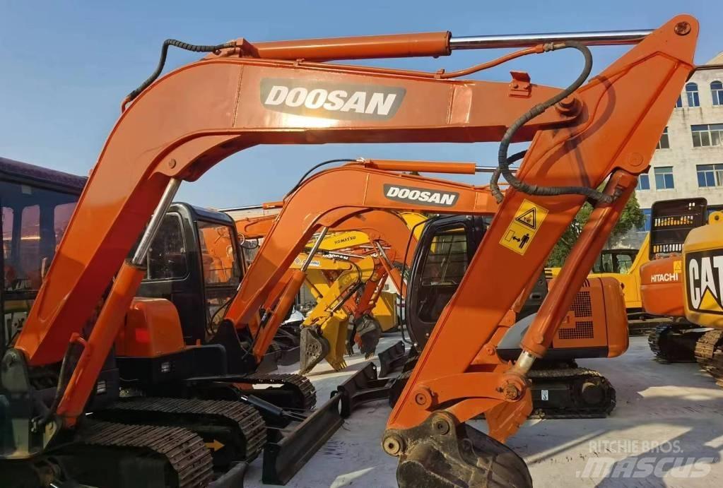 Doosan DH55 Bagri goseničarji
