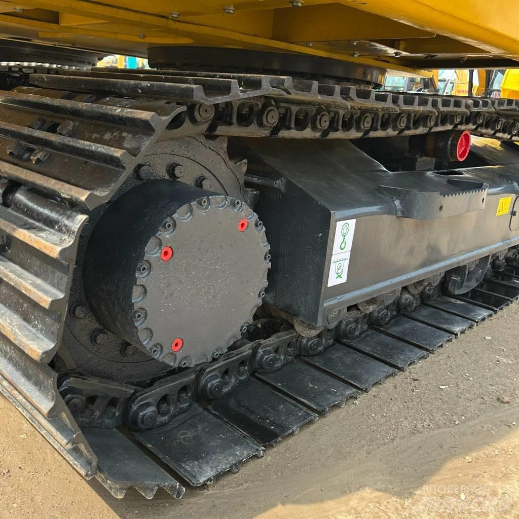 Komatsu 130 Bagri goseničarji