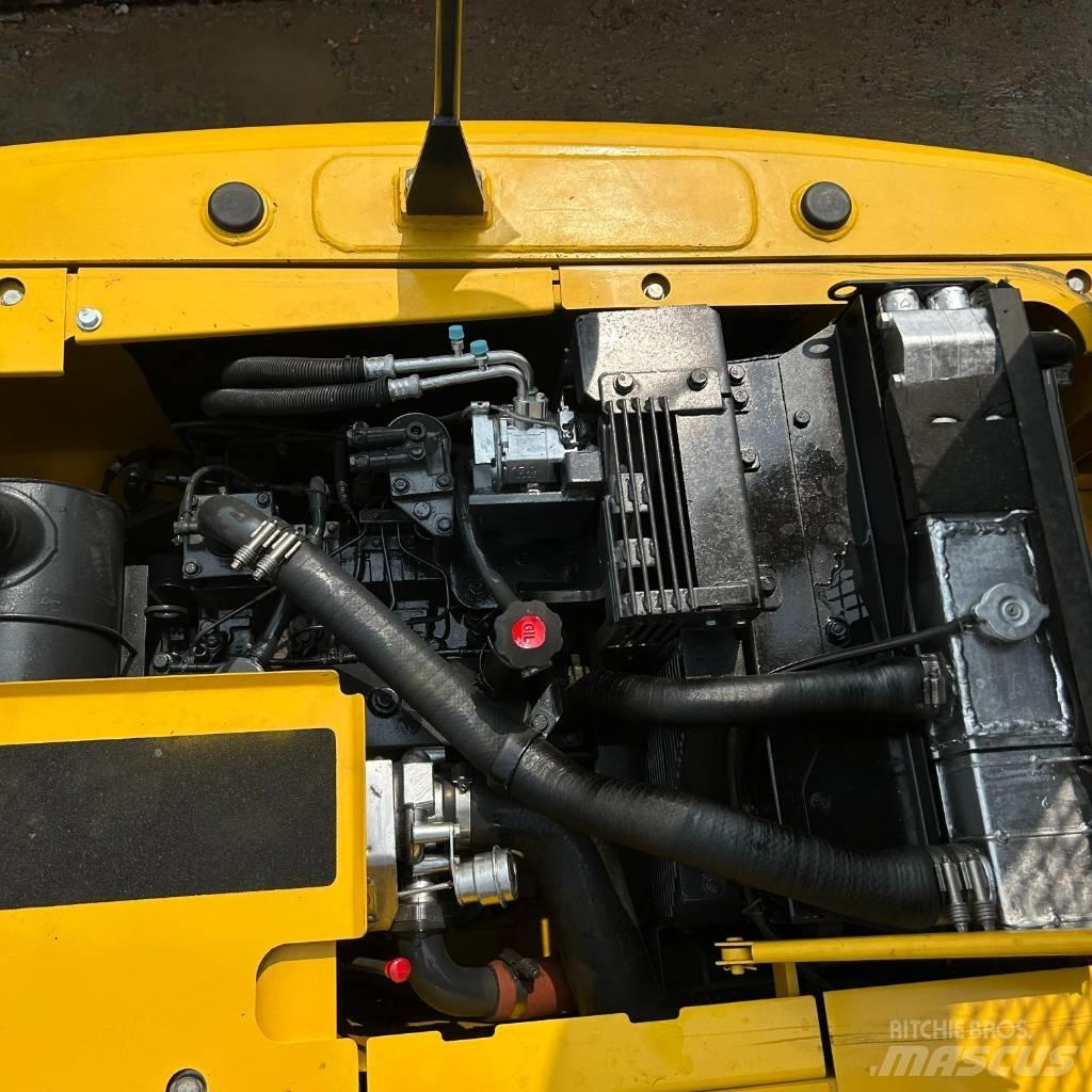 Komatsu 130 Bagri goseničarji