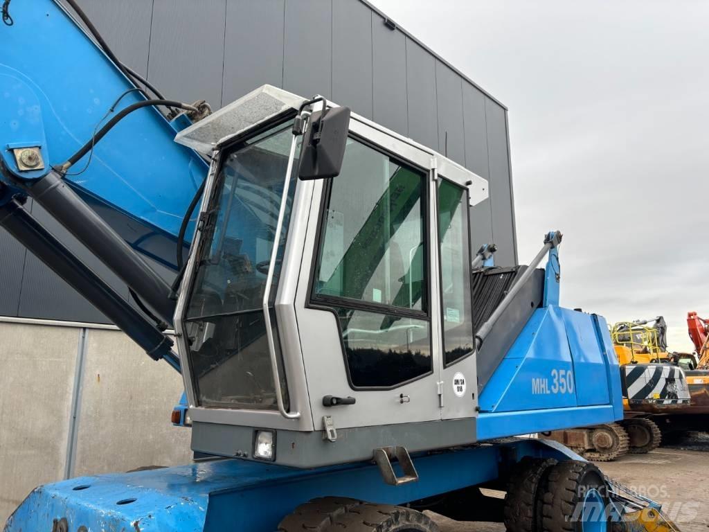 Fuchs MHL350  --  MHL 350 Bagri za prekladanje primarnih/sekundarnih surovin