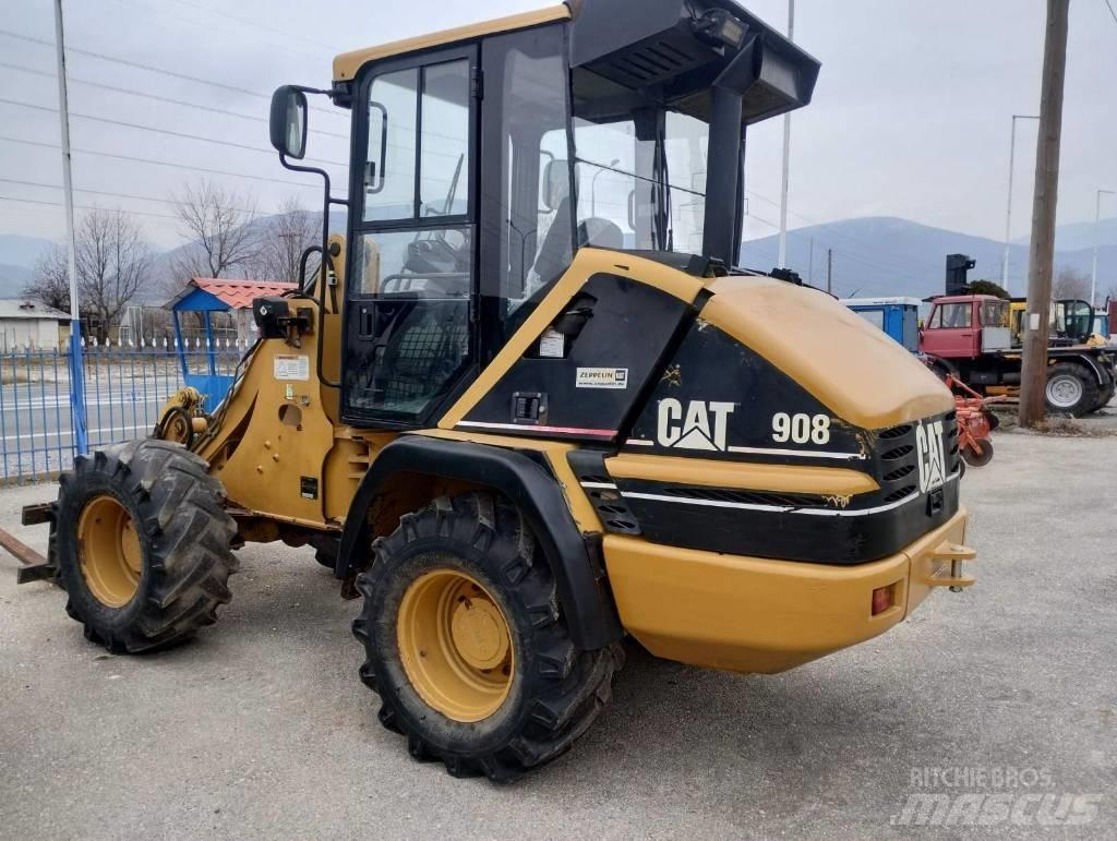 CAT 908 Kolesni nakladalci