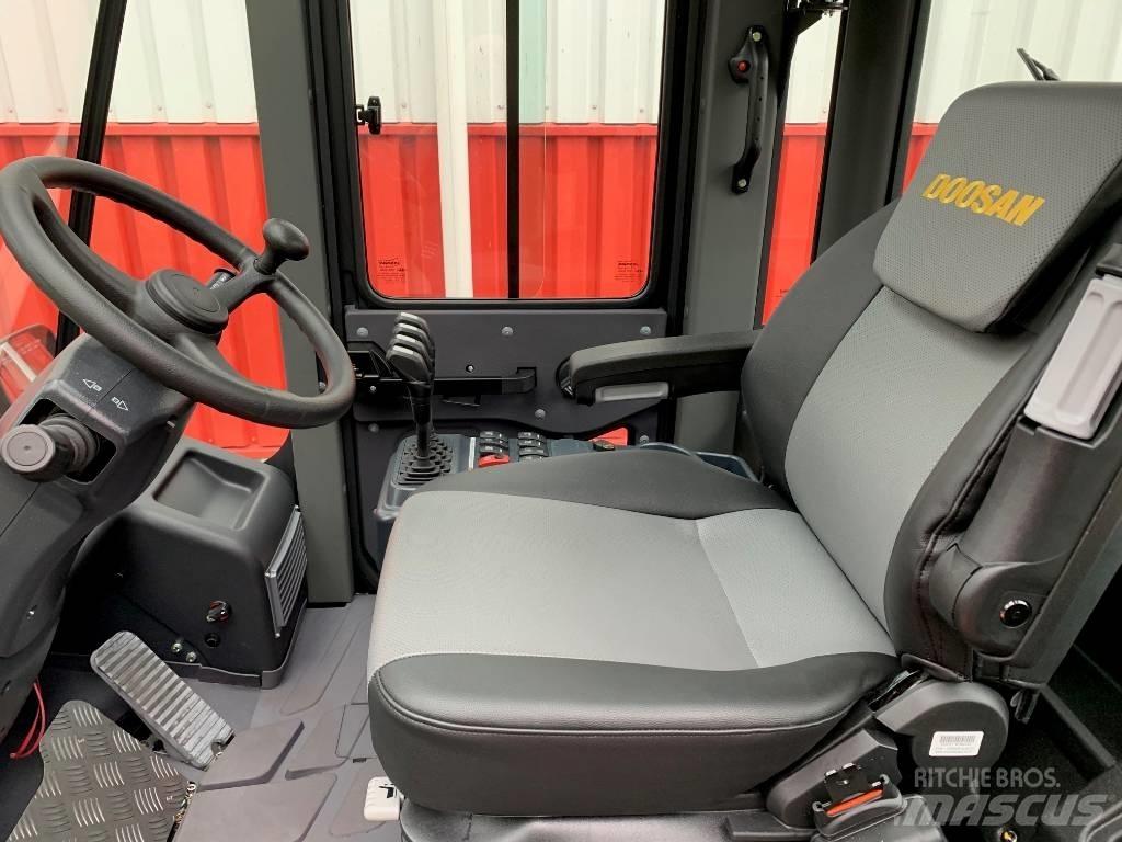Doosan D160S-7 Dizelski viličarji