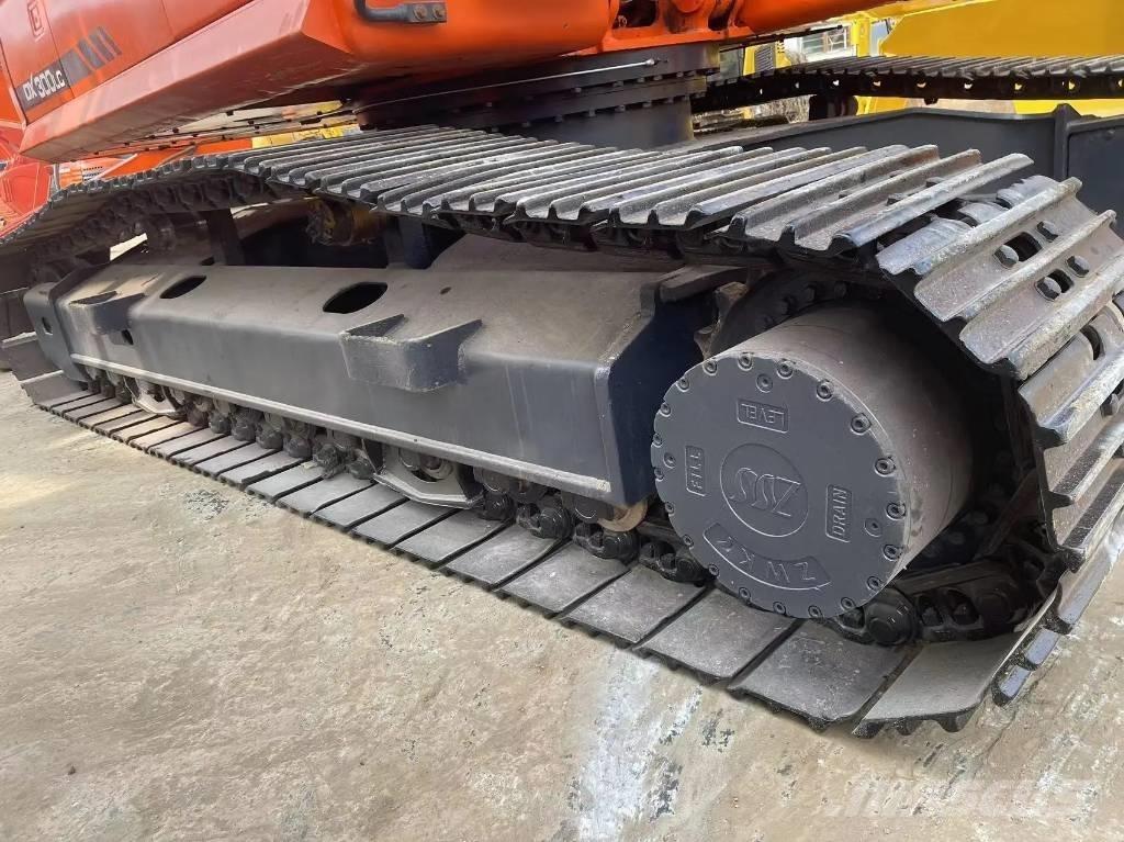 Doosan DX300LC Bagri goseničarji