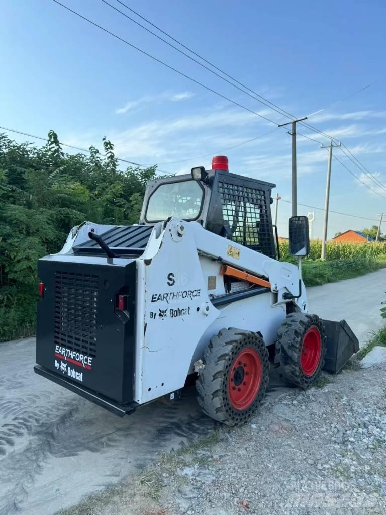 Bobcat S16 Skid steer mini nakladalci