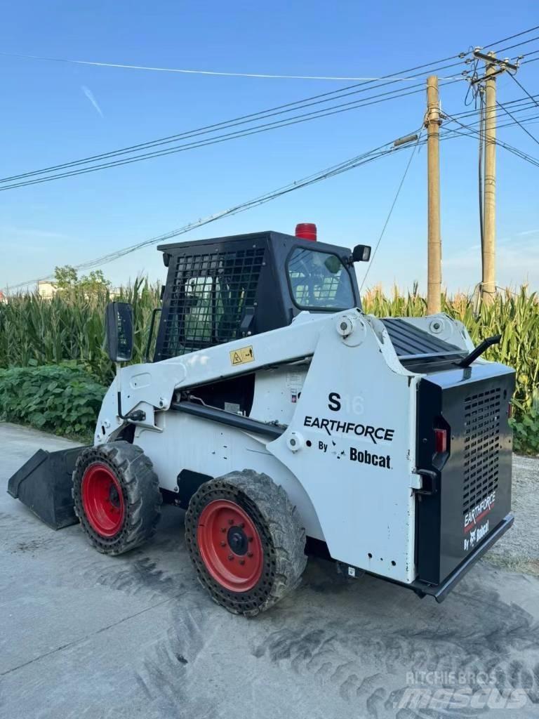 Bobcat S16 Skid steer mini nakladalci