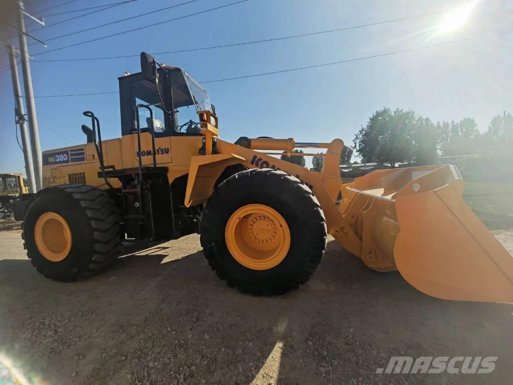 Komatsu WA 380-5 Kolesni nakladalci